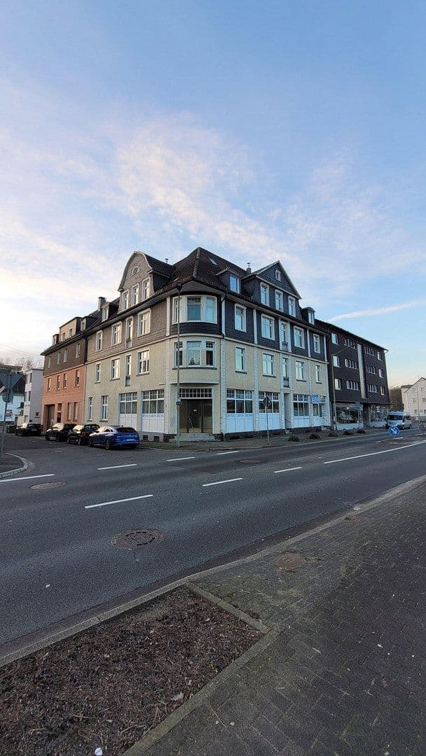 Pronájem bytu 4+1 113 m², Gummersbach, Severní Porýní-Vestfálsko Pronájem bytu 4+1 113 m², Gummersbach, Severní Porýní-Vestfálsko