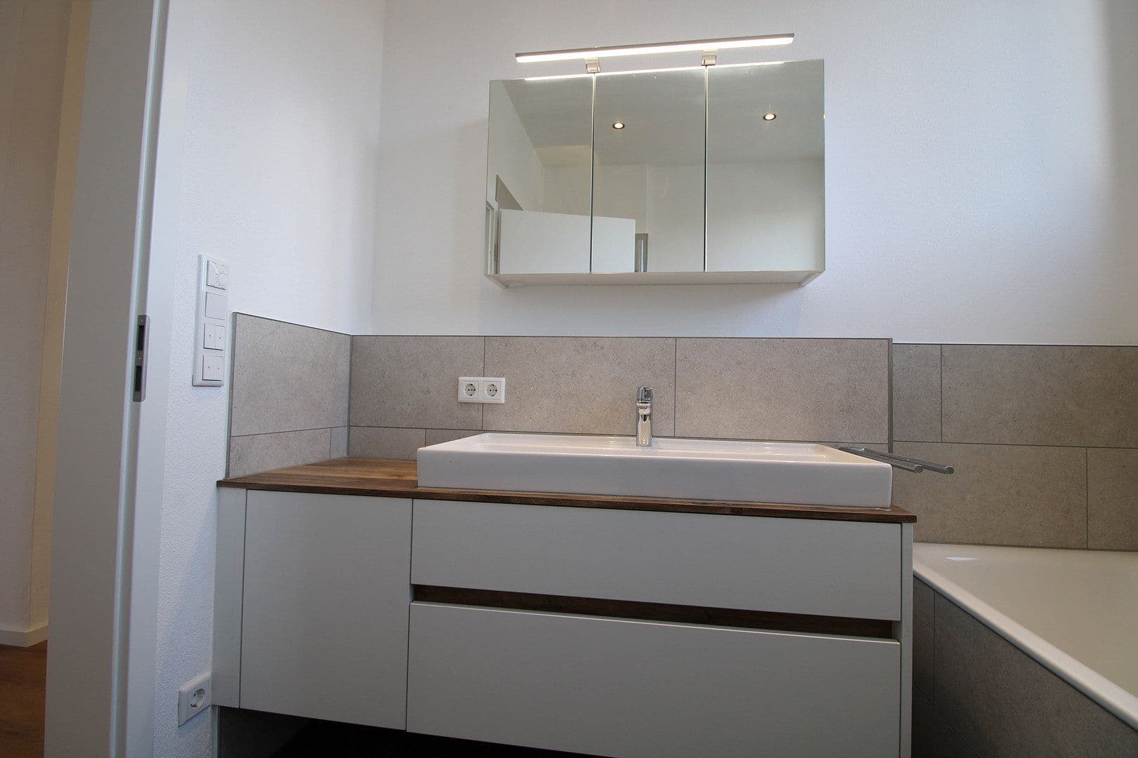 Pronájem bytu 4+1 97 m², Fasanenstr. 11, Manching, Bavorsko Pronájem bytu 4+1 97 m², Fasanenstr. 11, Manching, Bavorsko