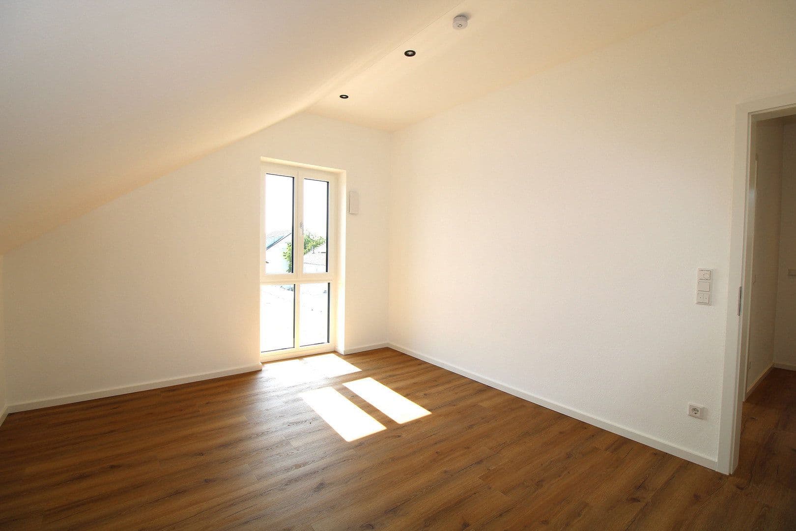 Pronájem bytu 4+1 97 m², Fasanenstr. 11, Manching, Bavorsko Pronájem bytu 4+1 97 m², Fasanenstr. 11, Manching, Bavorsko