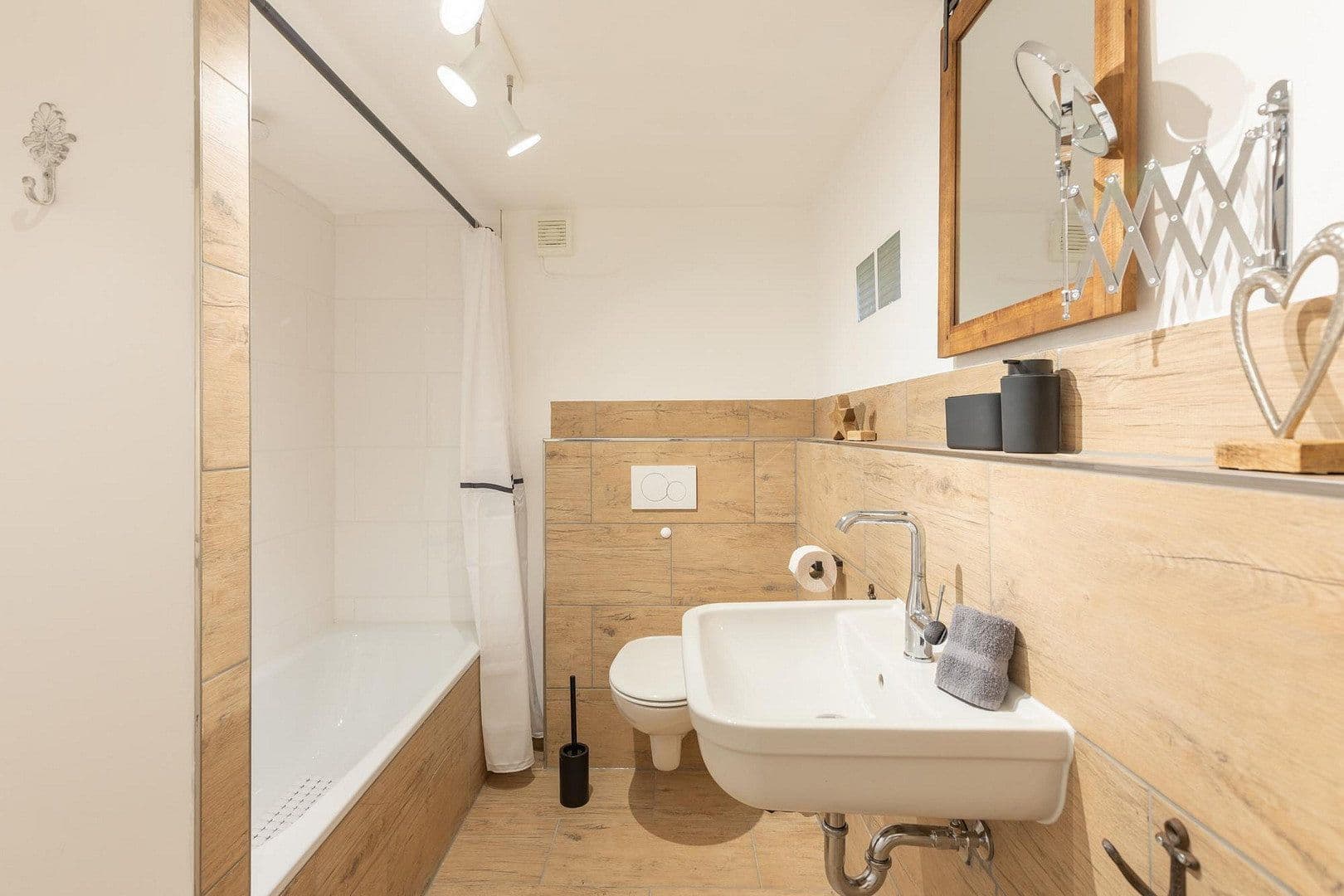 Prodej domu 155 m², pozemek 1.861 m², Emmelsbüll-Horsbüll, Šlesvicko-Holštýnsko Prodej domu 155 m², pozemek 1.861 m², Emmelsbüll-Horsbüll, Šlesvicko-Holštýnsko