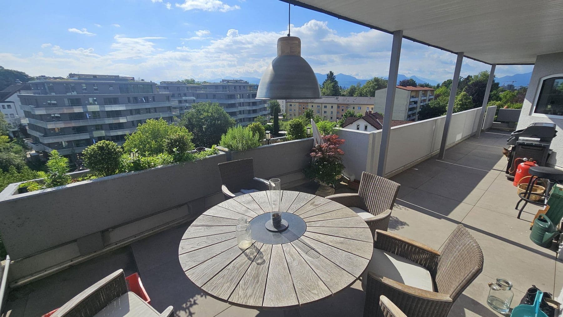 Pronájem bytu 3+kk 170 m², Rosenheim, Bavorsko Pronájem bytu 3+kk 170 m², Rosenheim, Bavorsko