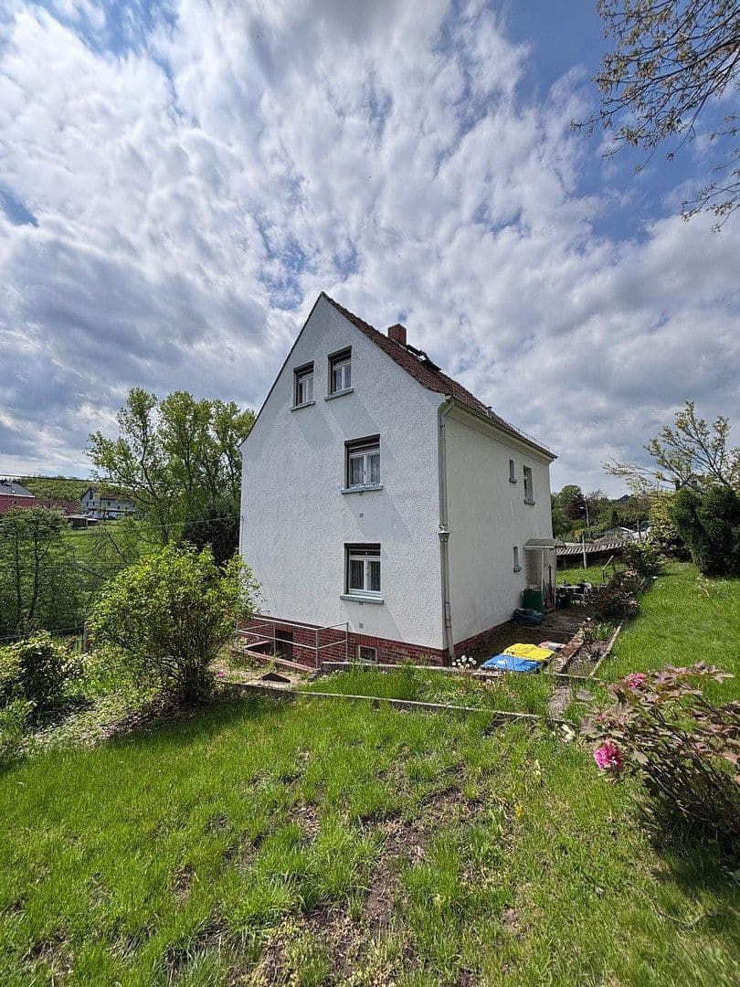 Prodej domu 100 m², pozemek 1.400 m², Braunsdorfer Straße 28, Freital, Sasko Prodej domu 100 m², pozemek 1.400 m², Braunsdorfer Straße 28, Freital, Sasko