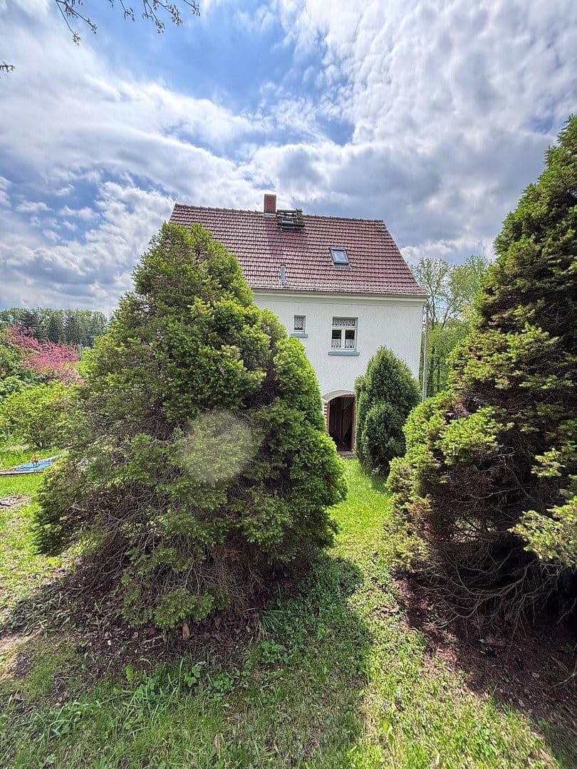 Prodej domu 100 m², pozemek 1.400 m², Braunsdorfer Straße 28, Freital, Sasko Prodej domu 100 m², pozemek 1.400 m², Braunsdorfer Straße 28, Freital, Sasko