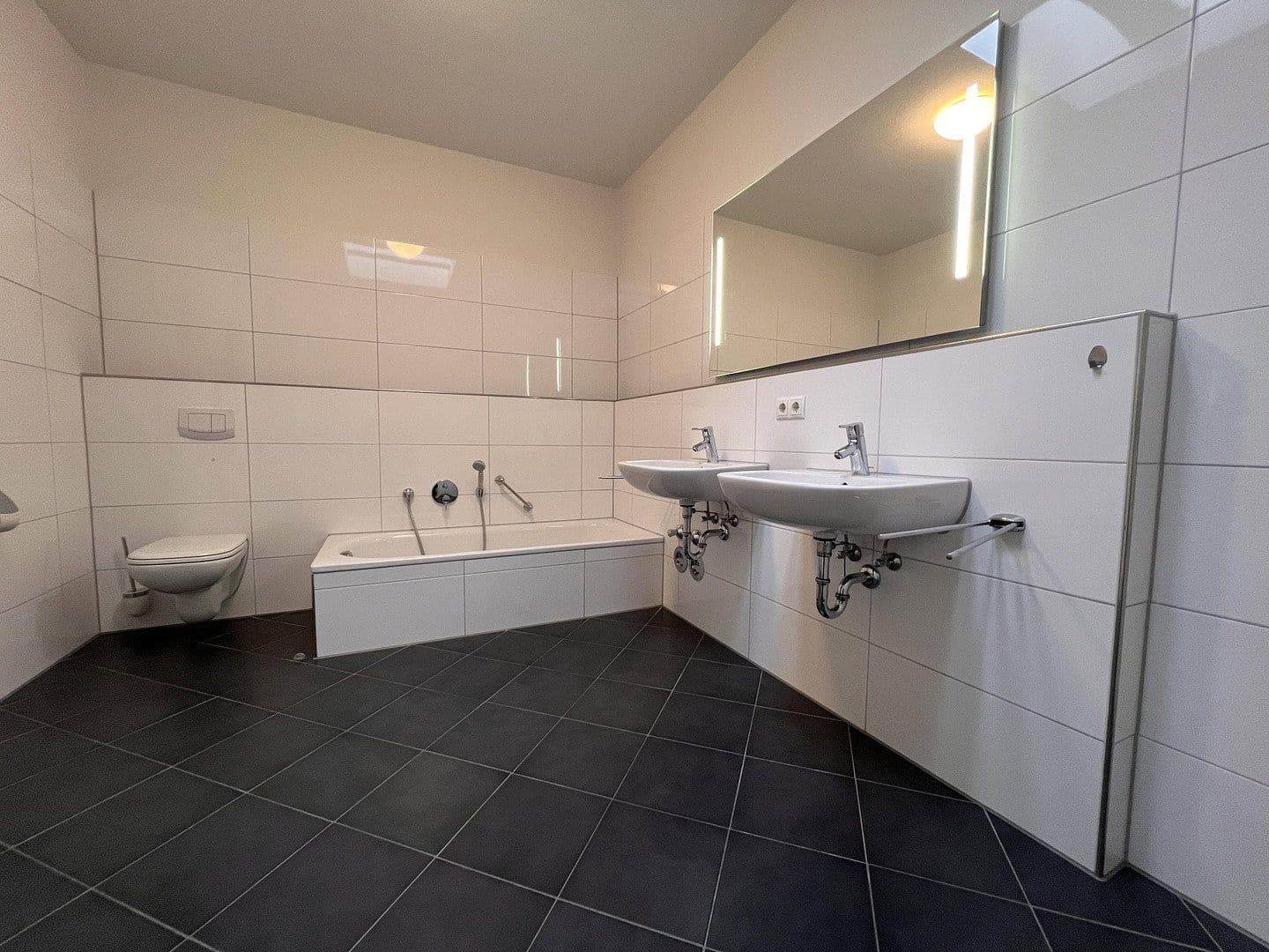 Prodej domu 242 m², pozemek 277 m², Sommerhofenstraße 2, Sindelfingen, Bádensko-Württembersko Prodej domu 242 m², pozemek 277 m², Sommerhofenstraße 2, Sindelfingen, Bádensko-Württembersko