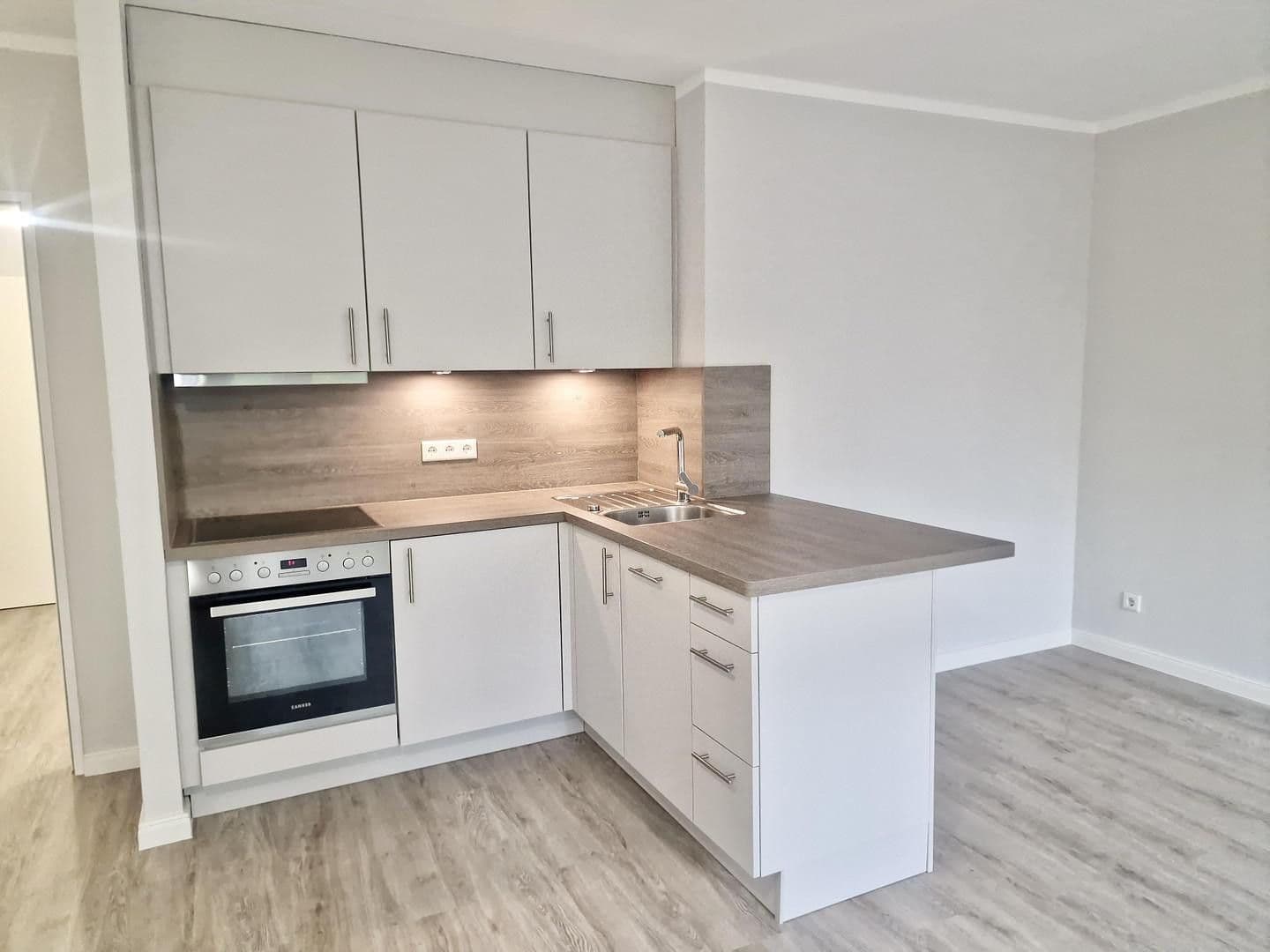 Pronájem bytu 1+1 31 m², Greifswalder Straße 31, Hamburg, Hamburg Pronájem bytu 1+1 31 m², Greifswalder Straße 31, Hamburg, Hamburg