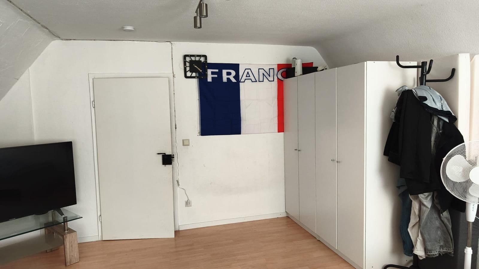 Pronájem bytu 4+1 101 m², Ludwig-Thoma-Str. 21, Albstadt, Bádensko-Württembersko Pronájem bytu 4+1 101 m², Ludwig-Thoma-Str. 21, Albstadt, Bádensko-Württembersko