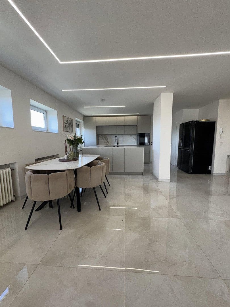 Prodej bytu 4+1 122 m², Erkelenz, Severní Porýní-Vestfálsko Prodej bytu 4+1 122 m², Erkelenz, Severní Porýní-Vestfálsko