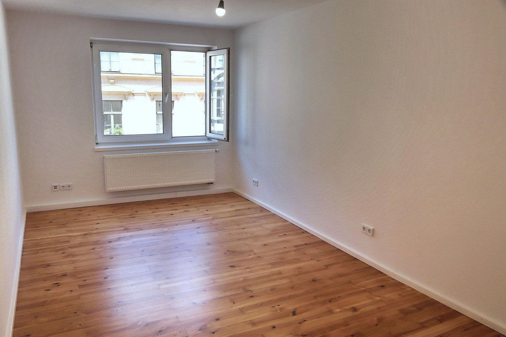 Prodej bytu 3+1 71 m², München, Bavorsko Prodej bytu 3+1 71 m², München, Bavorsko