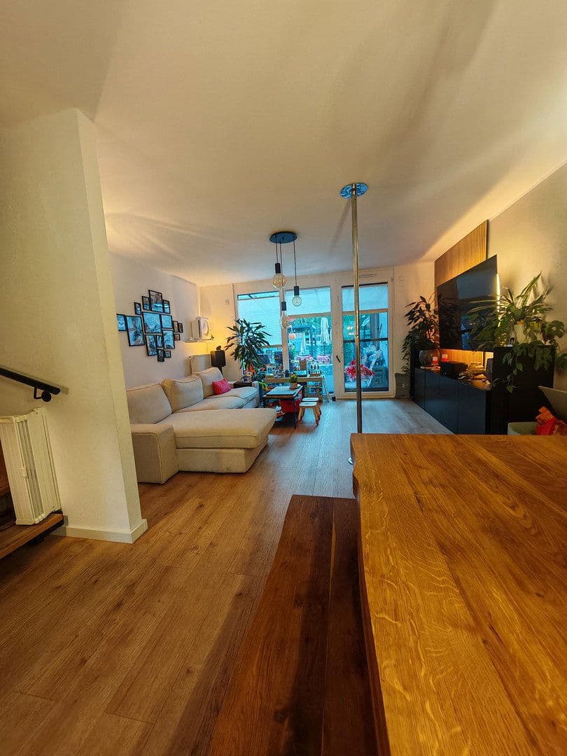 Prodej domu 145 m², pozemek 273 m², Gelsenkirchen, Severní Porýní-Vestfálsko Prodej domu 145 m², pozemek 273 m², Gelsenkirchen, Severní Porýní-Vestfálsko