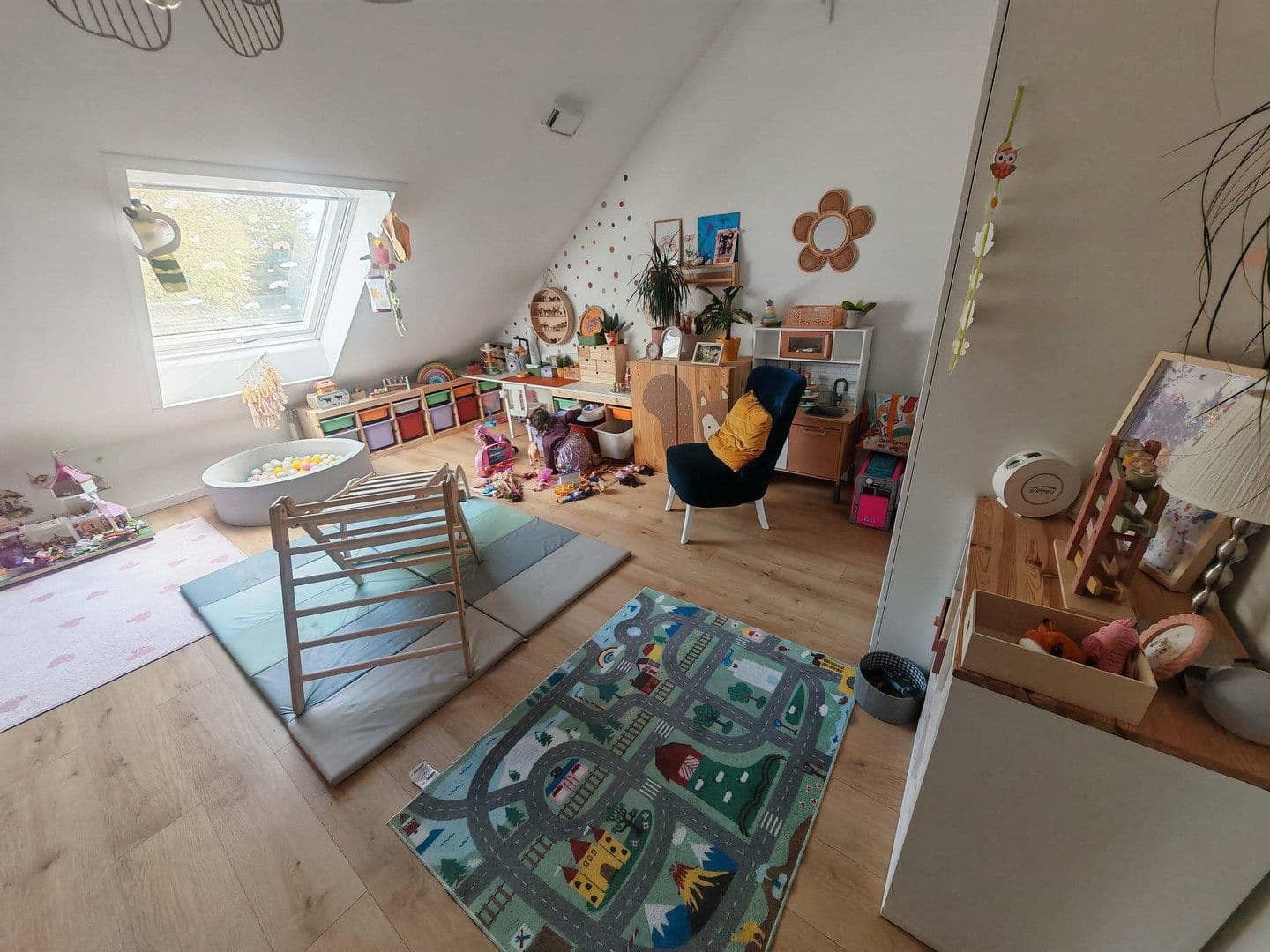 Prodej domu 145 m², pozemek 273 m², Gelsenkirchen, Severní Porýní-Vestfálsko Prodej domu 145 m², pozemek 273 m², Gelsenkirchen, Severní Porýní-Vestfálsko