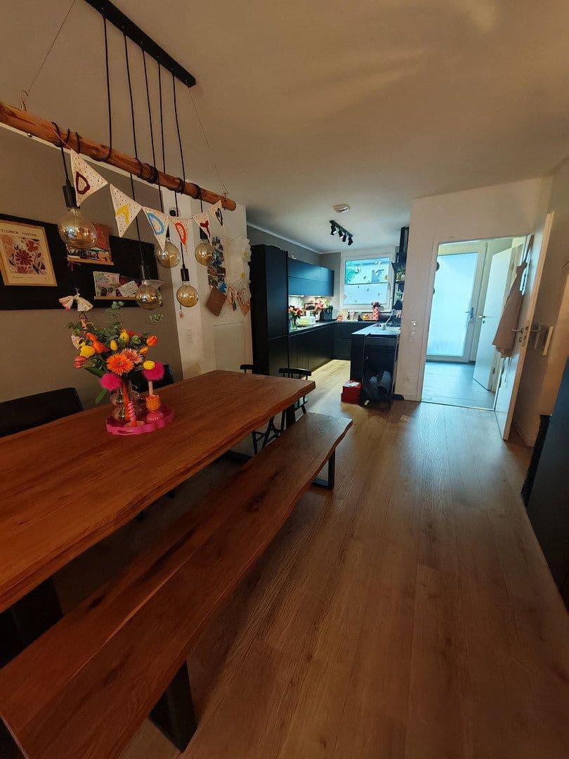 Prodej domu 145 m², pozemek 273 m², Gelsenkirchen, Severní Porýní-Vestfálsko Prodej domu 145 m², pozemek 273 m², Gelsenkirchen, Severní Porýní-Vestfálsko