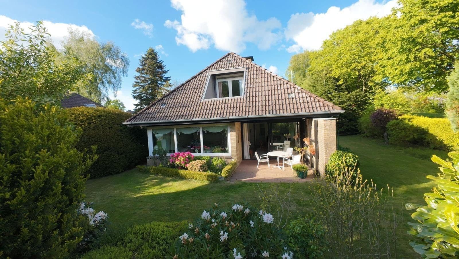 Prodej domu 140 m², pozemek 663 m², Kantstraße 54, Flensburg, Šlesvicko-Holštýnsko Prodej domu 140 m², pozemek 663 m², Kantstraße 54, Flensburg, Šlesvicko-Holštýnsko