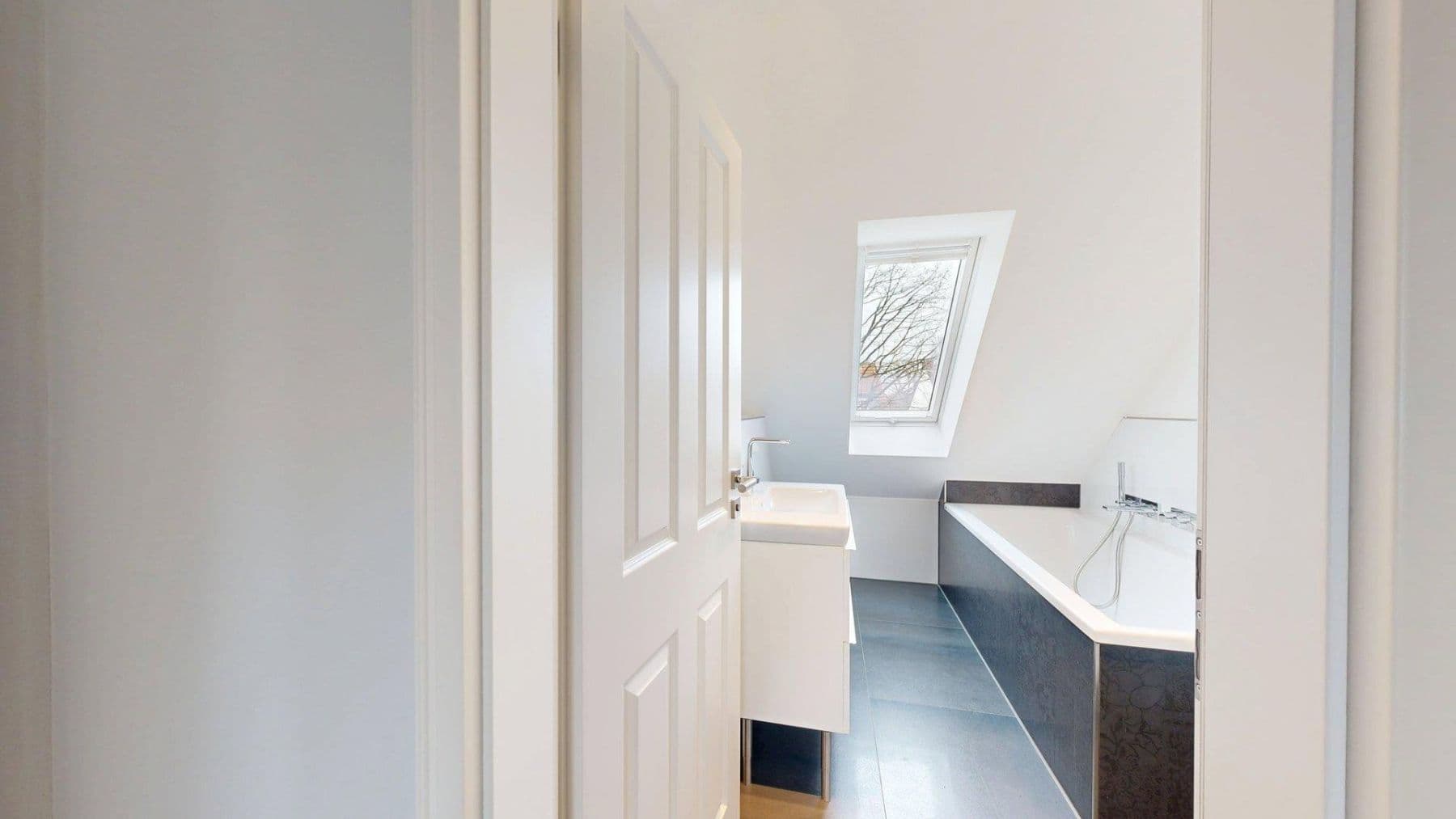 Pronájem domu 170 m², pozemek 184 m², Bremen, Bremen Pronájem domu 170 m², pozemek 184 m², Bremen, Bremen