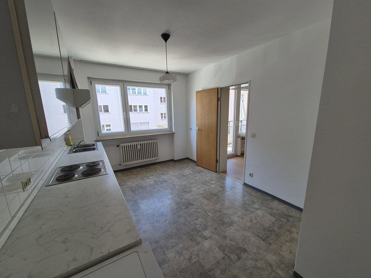 Pronájem bytu 2+1 74 m², Hörwarthstr. 18, München, Bavorsko Pronájem bytu 2+1 74 m², Hörwarthstr. 18, München, Bavorsko