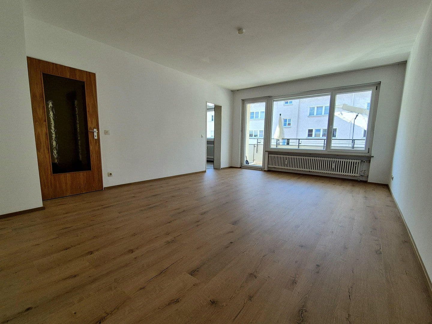 Pronájem bytu 2+1 74 m², Hörwarthstr. 18, München, Bavorsko Pronájem bytu 2+1 74 m², Hörwarthstr. 18, München, Bavorsko