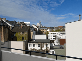 Prodej bytu 2+1 45 m², Düsseldorf, Severní Porýní-Vestfálsko Prodej bytu 2+1 45 m², Düsseldorf, Severní Porýní-Vestfálsko