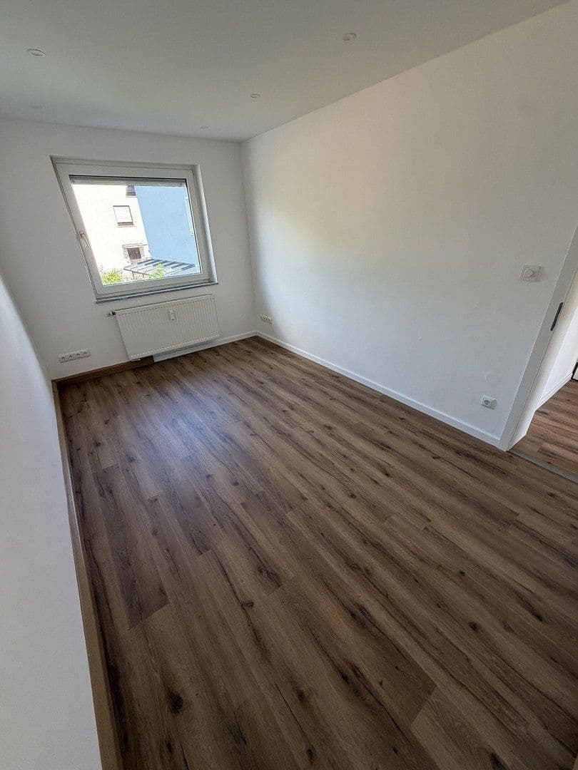 Prodej bytu 5+kk 120 m², Niederwerrn, Bavorsko Prodej bytu 5+kk 120 m², Niederwerrn, Bavorsko
