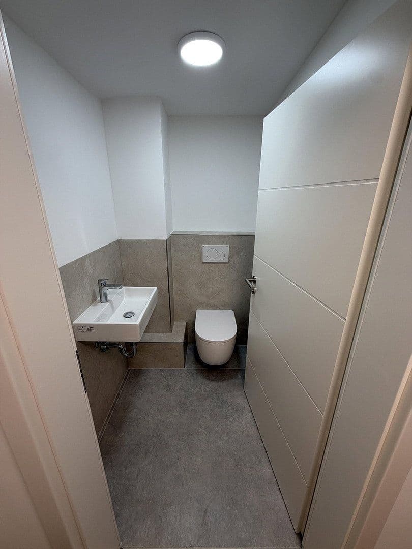 Prodej bytu 5+kk 120 m², Niederwerrn, Bavorsko Prodej bytu 5+kk 120 m², Niederwerrn, Bavorsko