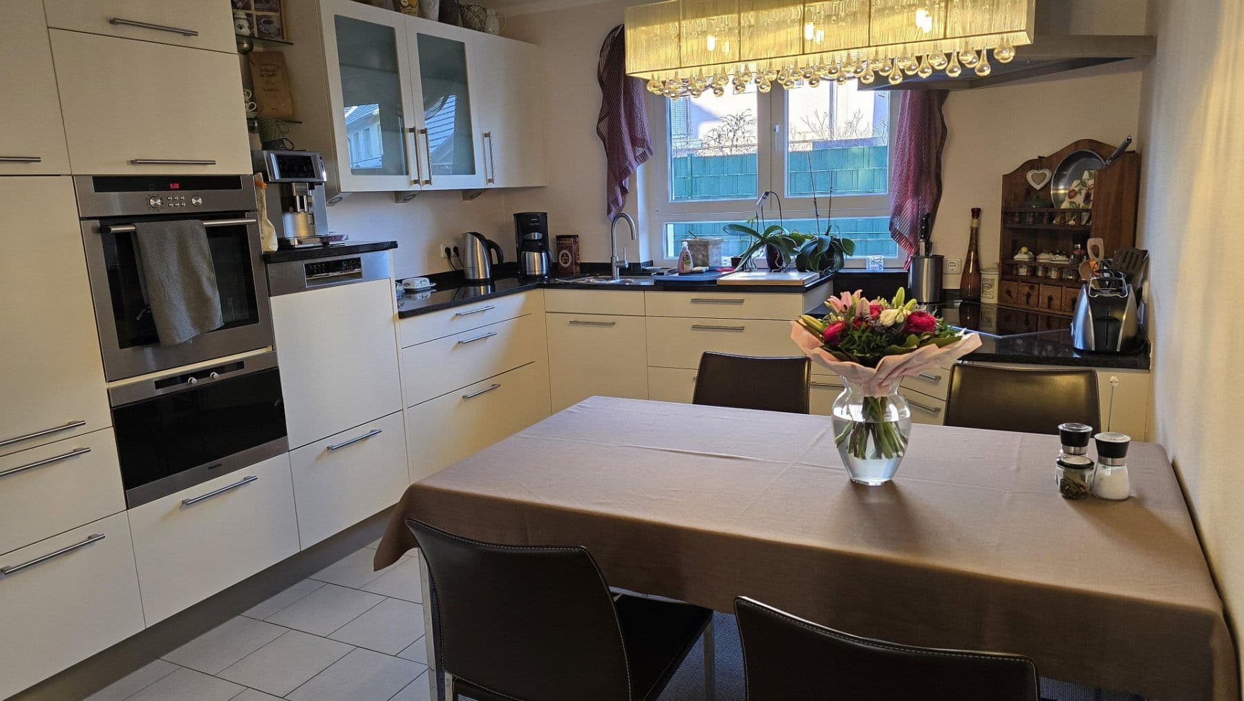 Prodej domu 140 m², pozemek 234 m², Mainhausen, Hessen Prodej domu 140 m², pozemek 234 m², Mainhausen, Hessen