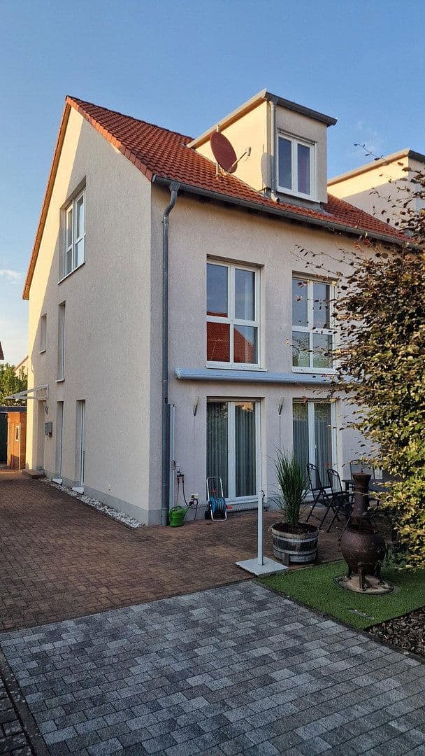 Prodej domu 140 m², pozemek 234 m², Mainhausen, Hessen Prodej domu 140 m², pozemek 234 m², Mainhausen, Hessen