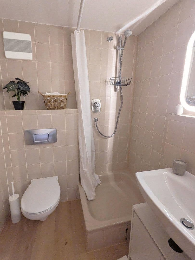 Prodej bytu 1+1 22 m², Schillerstraße 4-8, Heidelberg - Weststadt, Bádensko-Württembersko Prodej bytu 1+1 22 m², Schillerstraße 4-8, Heidelberg - Weststadt, Bádensko-Württembersko