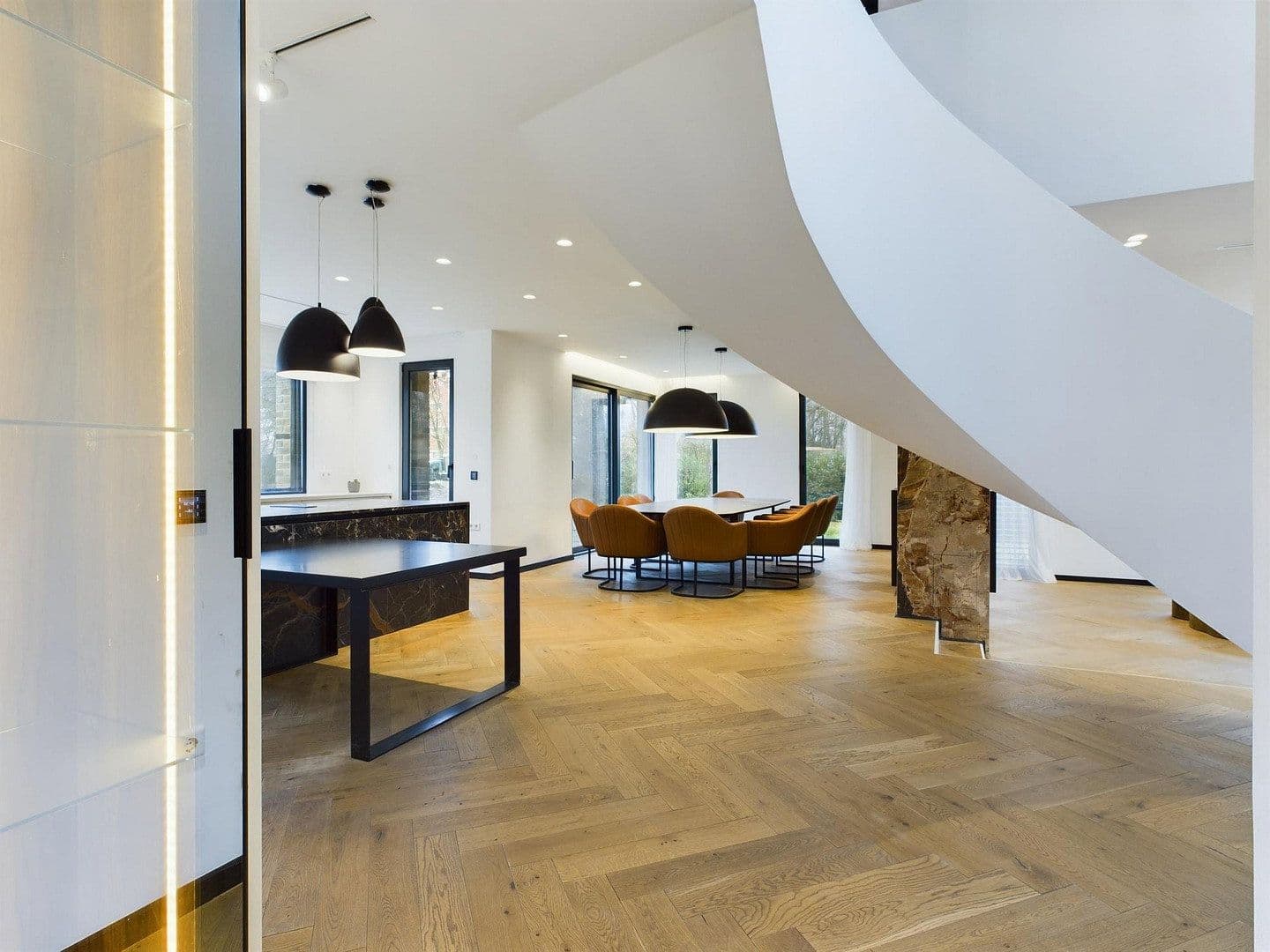 Prodej domu 300 m², pozemek 1.000 m², Wildeshausen, Dolní Sasko Prodej domu 300 m², pozemek 1.000 m², Wildeshausen, Dolní Sasko