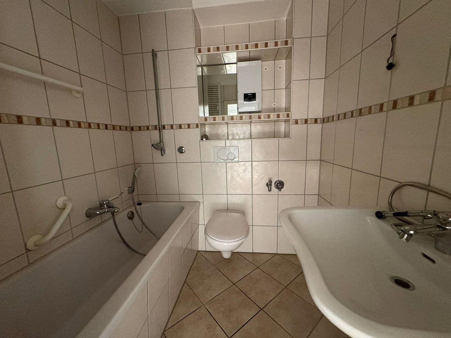 Prodej bytu 4+1 121 m², Eisenstraße 11, Düsseldorf, Severní Porýní-Vestfálsko Prodej bytu 4+1 121 m², Eisenstraße 11, Düsseldorf, Severní Porýní-Vestfálsko