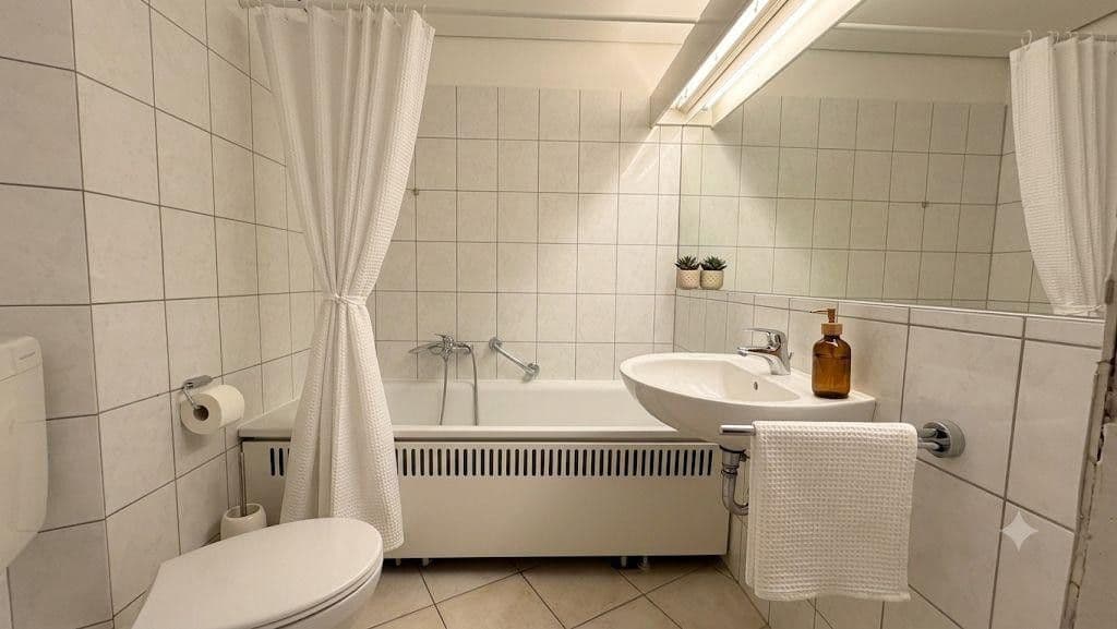 Pronájem bytu 1+1 32 m², Collinistraße 5, Mannheim, Bádensko-Württembersko Pronájem bytu 1+1 32 m², Collinistraße 5, Mannheim, Bádensko-Württembersko