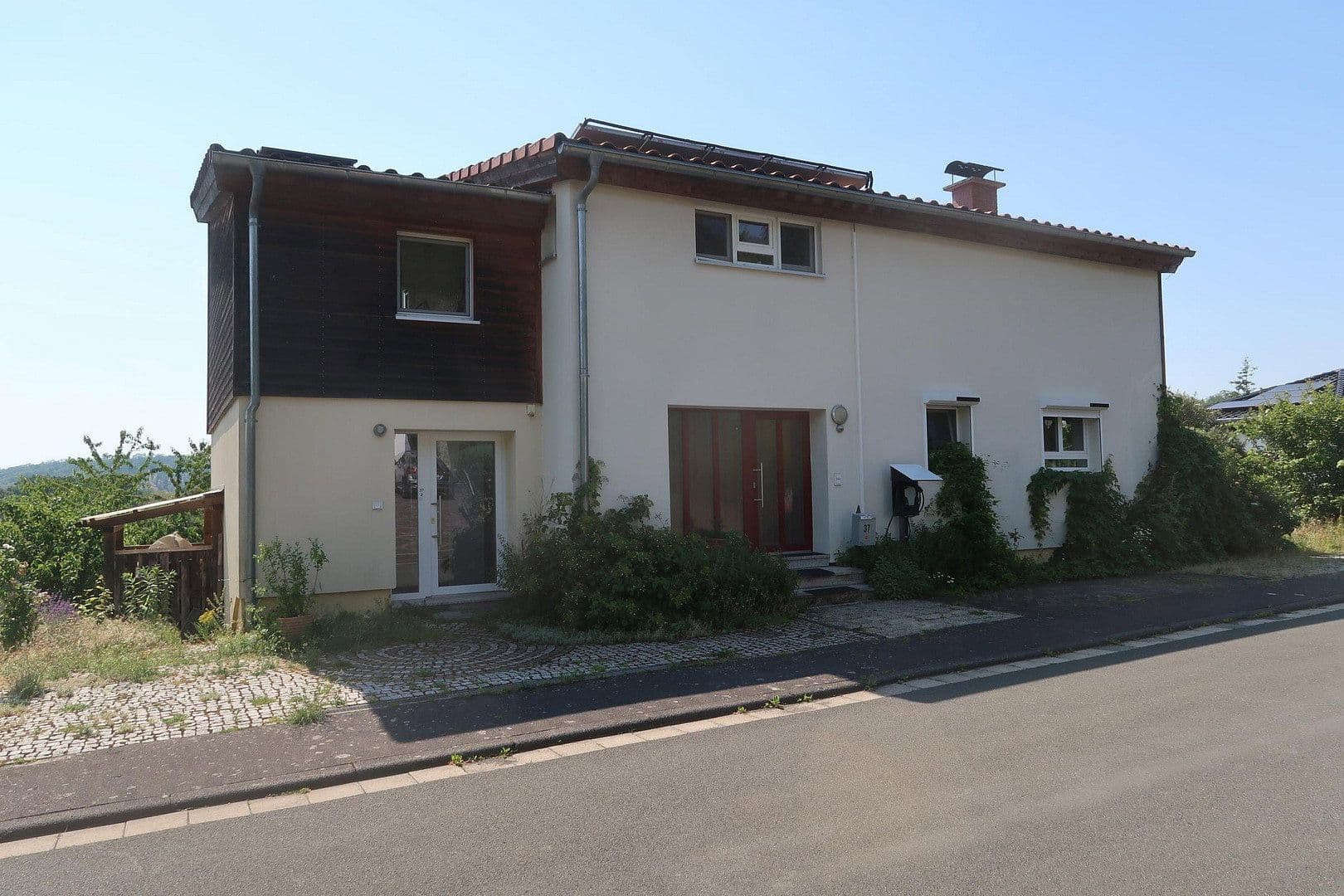 Prodej domu 221 m², pozemek 791 m², Langgöns, Hessen Prodej domu 221 m², pozemek 791 m², Langgöns, Hessen