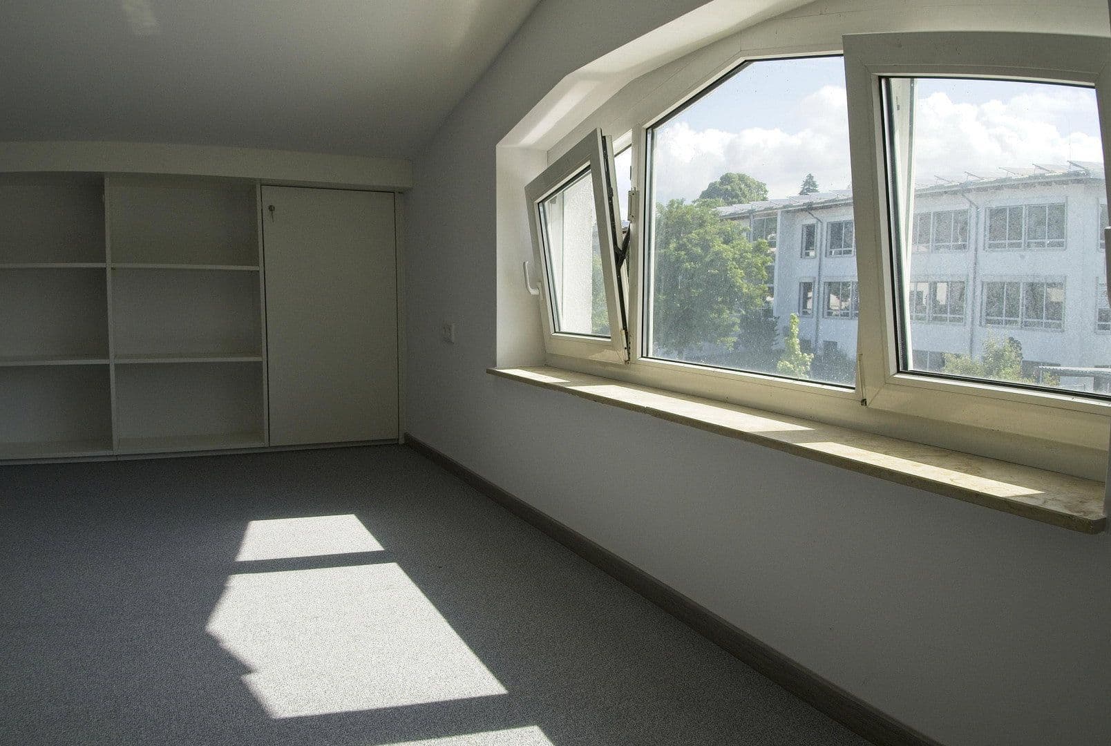 Prodej kanceláře 669 m², An der Flachsröße 1, Mühltal, Hessen Prodej kanceláře 669 m², An der Flachsröße 1, Mühltal, Hessen