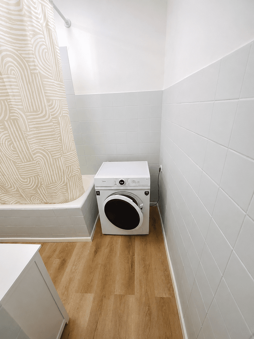 Pronájem bytu 20 m², Düsseldorf, Severní Porýní-Vestfálsko Pronájem bytu 20 m², Düsseldorf, Severní Porýní-Vestfálsko
