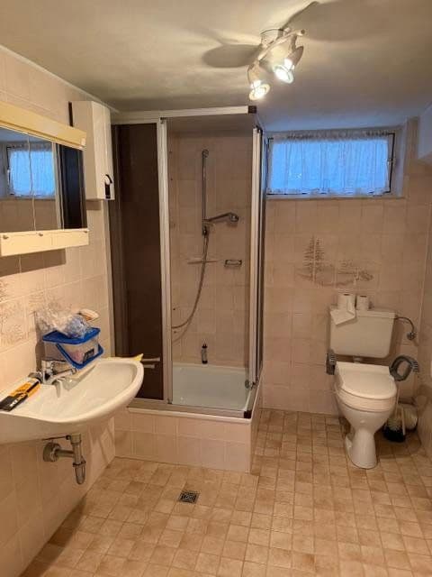 Prodej domu 180 m², pozemek 500 m², Odenwaldblick 14, Wiesbaden, Hessen Prodej domu 180 m², pozemek 500 m², Odenwaldblick 14, Wiesbaden, Hessen