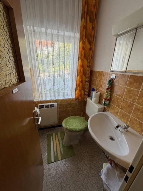 Prodej domu 180 m², pozemek 500 m², Odenwaldblick 14, Wiesbaden, Hessen Prodej domu 180 m², pozemek 500 m², Odenwaldblick 14, Wiesbaden, Hessen