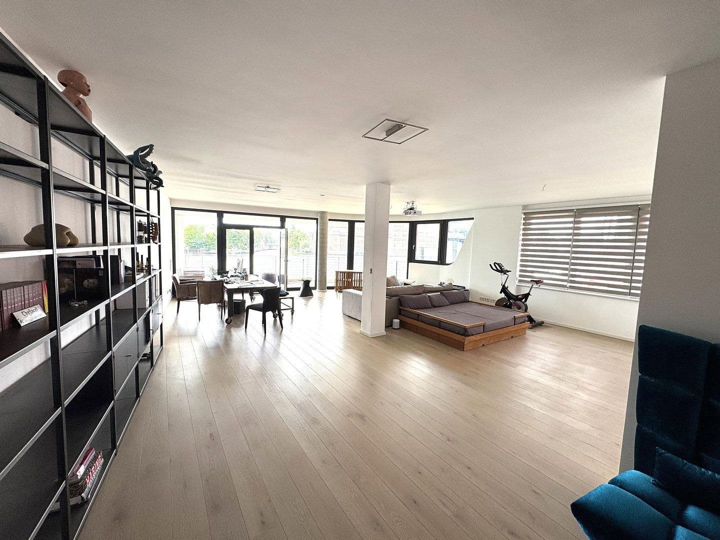 Prodej bytu 4+1 205 m², Stralauer Allee 5, Berlin, Berlín Prodej bytu 4+1 205 m², Stralauer Allee 5, Berlin, Berlín