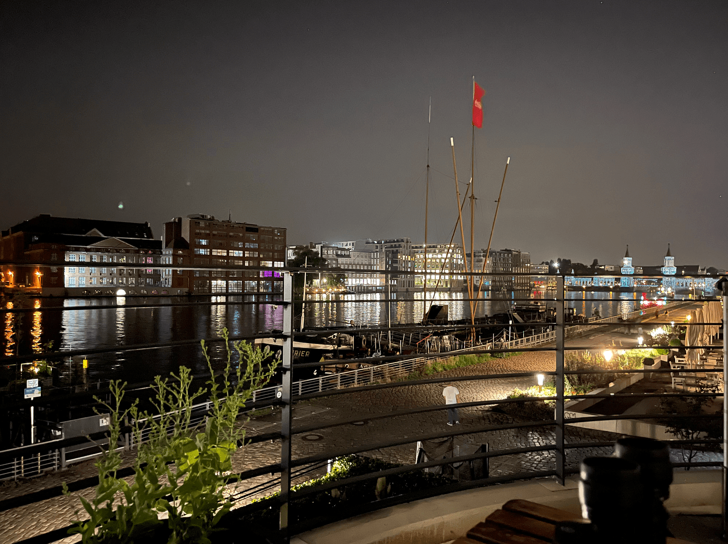 Prodej bytu 4+1 205 m², Stralauer Allee 5, Berlin, Berlín Prodej bytu 4+1 205 m², Stralauer Allee 5, Berlin, Berlín