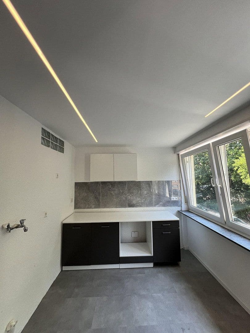 Pronájem bytu 4+1 85 m², B2, 11, Mannheim, Bádensko-Württembersko Pronájem bytu 4+1 85 m², B2, 11, Mannheim, Bádensko-Württembersko