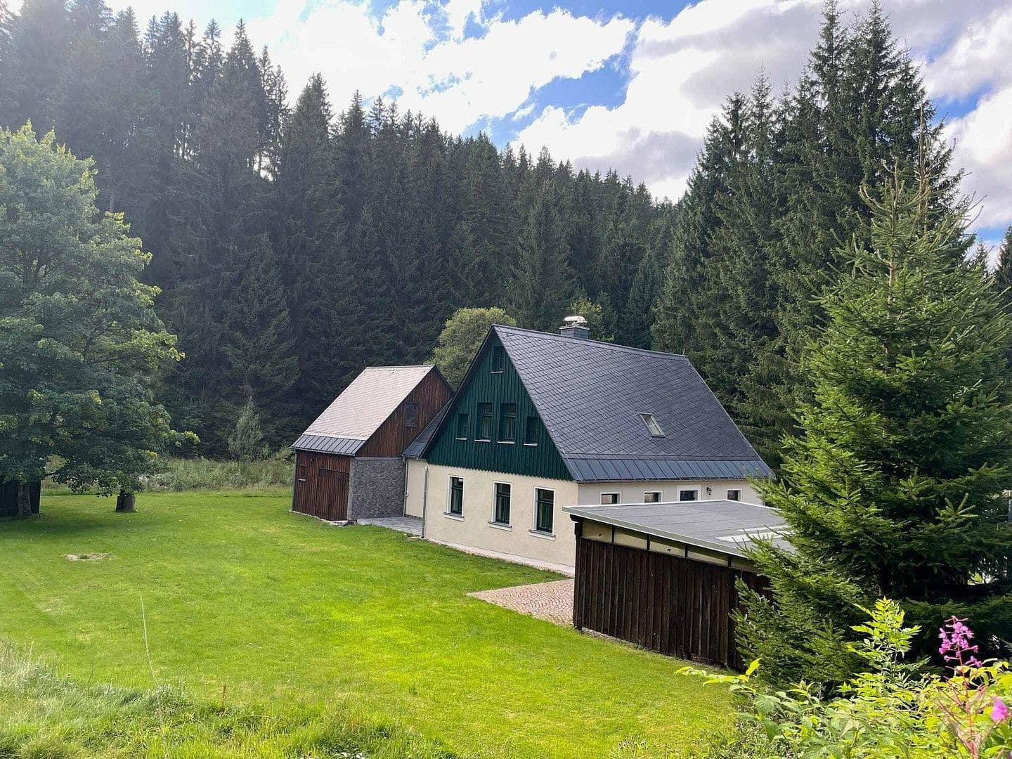 Prodej domu 268 m², pozemek 10.001 m², Eibenstock, Sasko Prodej domu 268 m², pozemek 10.001 m², Eibenstock, Sasko