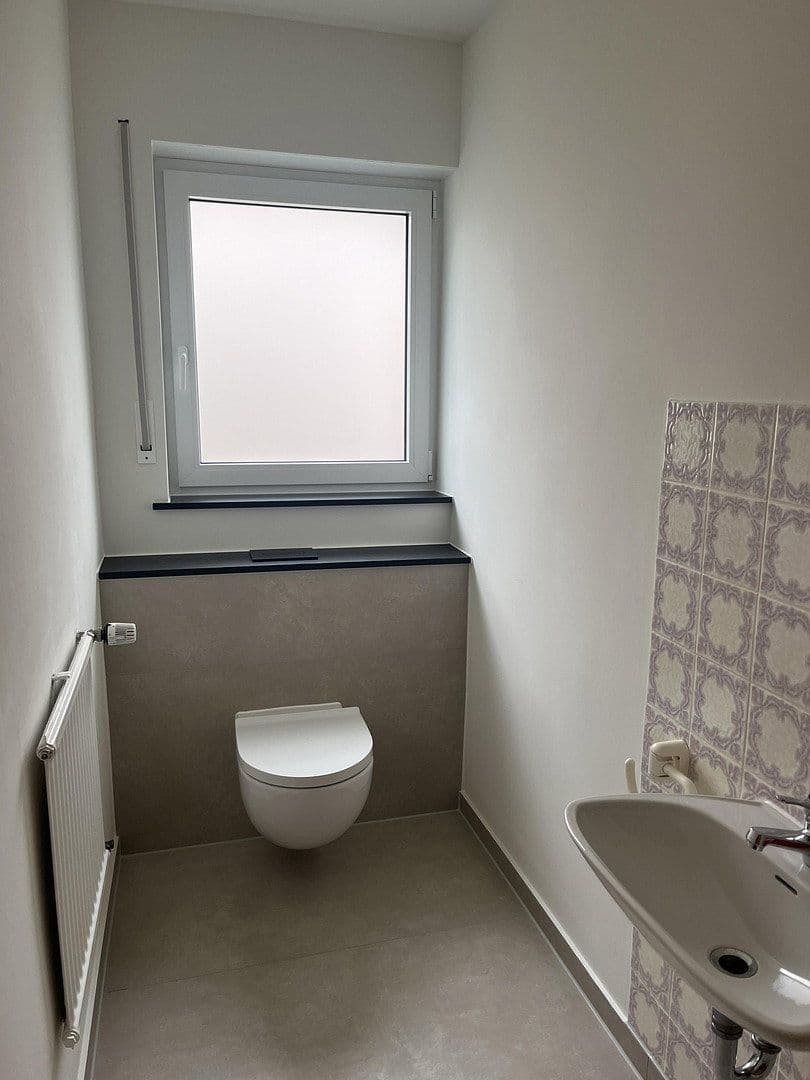 Pronájem bytu 4+kk 119 m², Moselstraße 9, Nentershausen, Porýní-Falc Pronájem bytu 4+kk 119 m², Moselstraße 9, Nentershausen, Porýní-Falc