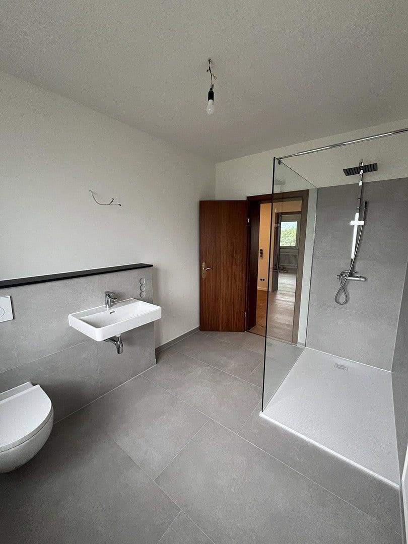 Pronájem bytu 4+kk 119 m², Moselstraße 9, Nentershausen, Porýní-Falc Pronájem bytu 4+kk 119 m², Moselstraße 9, Nentershausen, Porýní-Falc