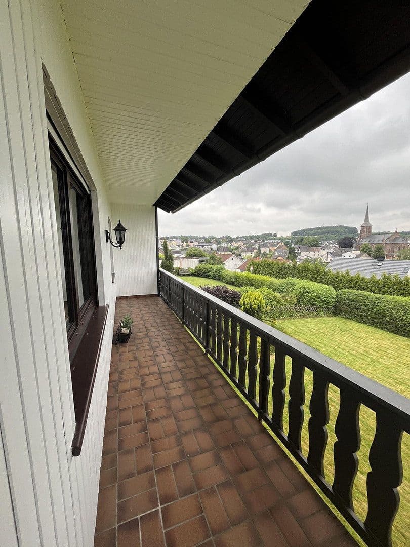 Pronájem bytu 4+kk 119 m², Moselstraße 9, Nentershausen, Porýní-Falc Pronájem bytu 4+kk 119 m², Moselstraße 9, Nentershausen, Porýní-Falc