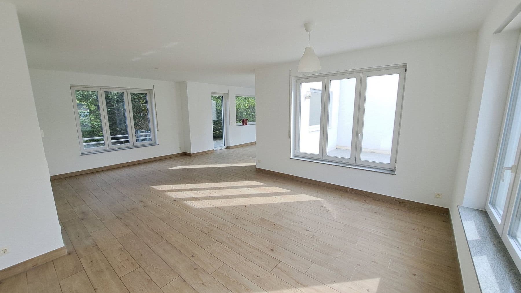 Pronájem domu 206 m², pozemek 265 m², Am Dreispitz 30, Aschaffenburg, Bavorsko Pronájem domu 206 m², pozemek 265 m², Am Dreispitz 30, Aschaffenburg, Bavorsko