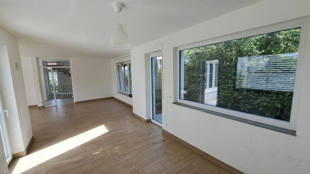 Pronájem domu 206 m², pozemek 265 m², Am Dreispitz 30, Aschaffenburg, Bavorsko Pronájem domu 206 m², pozemek 265 m², Am Dreispitz 30, Aschaffenburg, Bavorsko