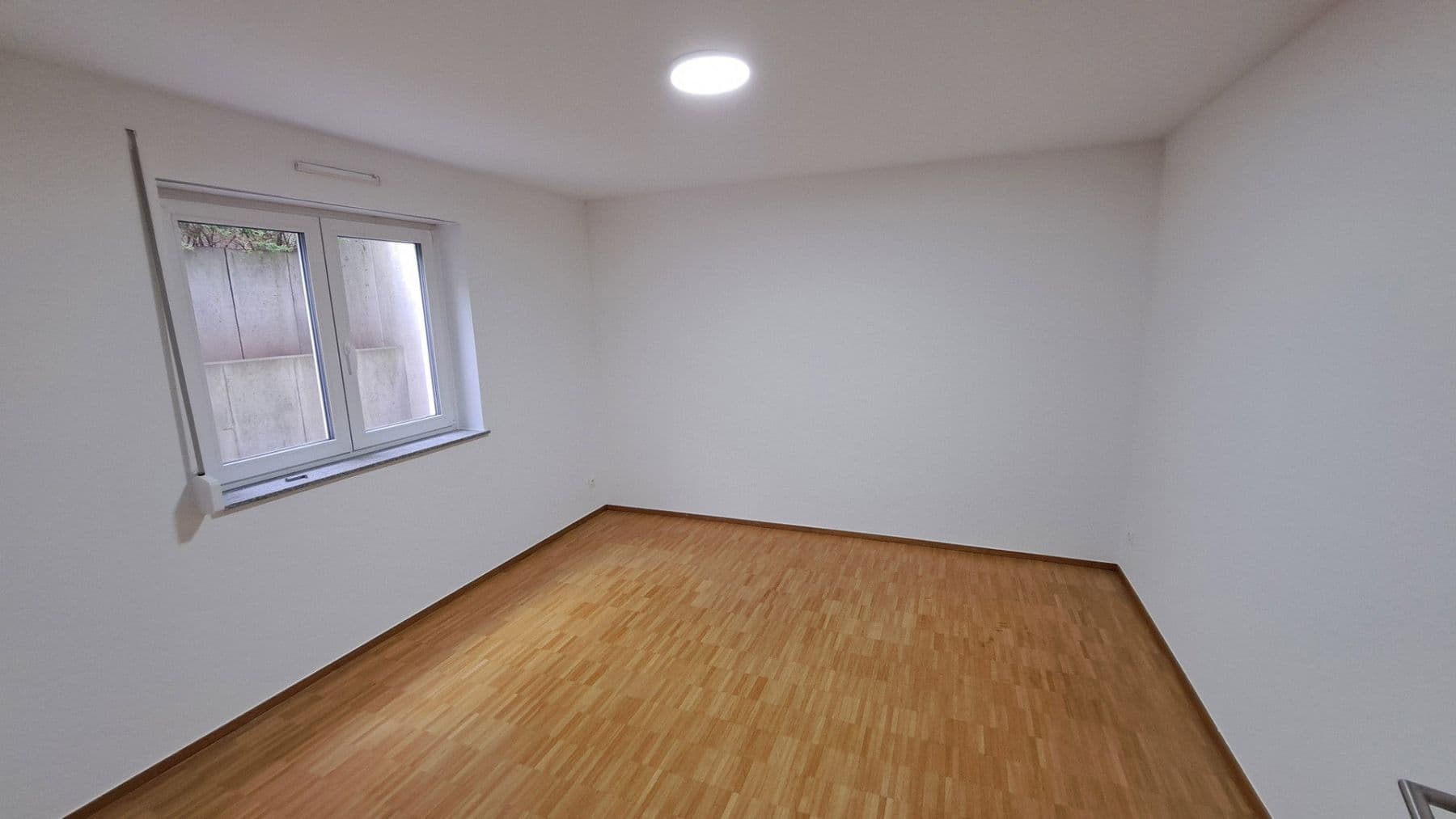 Pronájem domu 206 m², pozemek 265 m², Am Dreispitz 30, Aschaffenburg, Bavorsko Pronájem domu 206 m², pozemek 265 m², Am Dreispitz 30, Aschaffenburg, Bavorsko
