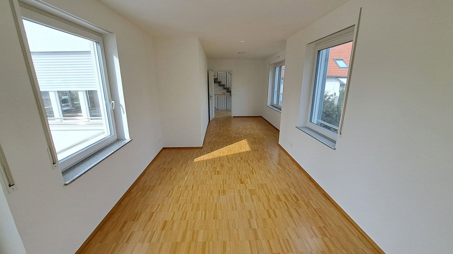Pronájem domu 206 m², pozemek 265 m², Am Dreispitz 30, Aschaffenburg, Bavorsko Pronájem domu 206 m², pozemek 265 m², Am Dreispitz 30, Aschaffenburg, Bavorsko
