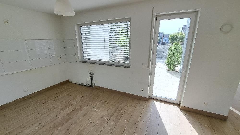 Pronájem domu 206 m², pozemek 265 m², Am Dreispitz 30, Aschaffenburg, Bavorsko Pronájem domu 206 m², pozemek 265 m², Am Dreispitz 30, Aschaffenburg, Bavorsko