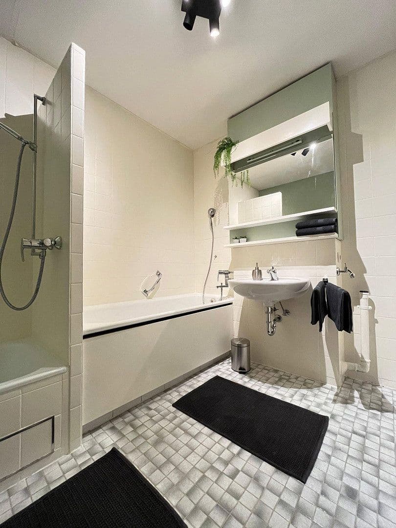 Pronájem bytu 92 m², Lilienthalstraße 23, Augsburg, Bavorsko Pronájem bytu 92 m², Lilienthalstraße 23, Augsburg, Bavorsko