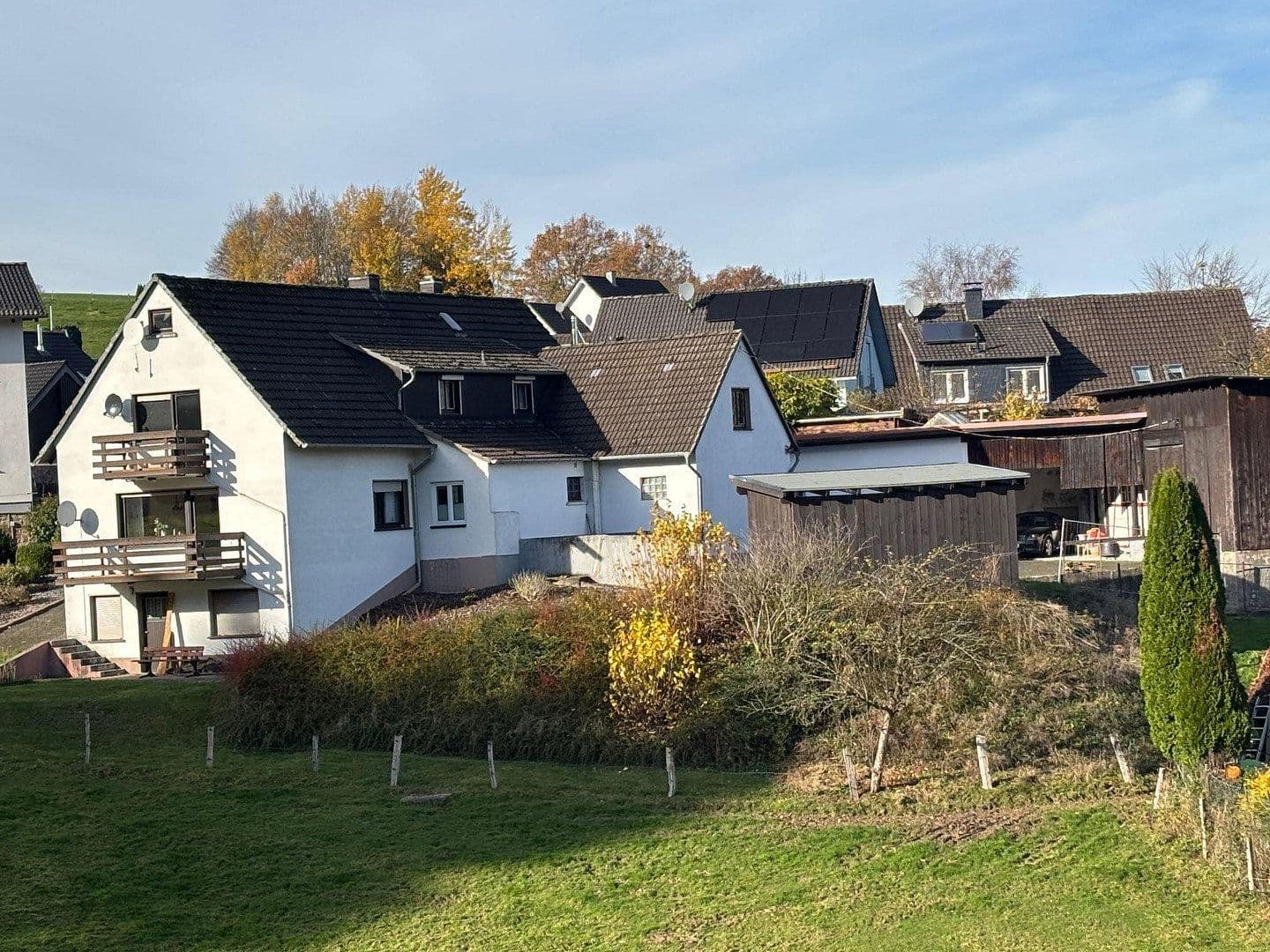 Prodej domu 208 m², pozemek 8.615 m², Bergstrasse 7, Lindlar, Severní Porýní-Vestfálsko Prodej domu 208 m², pozemek 8.615 m², Bergstrasse 7, Lindlar, Severní Porýní-Vestfálsko