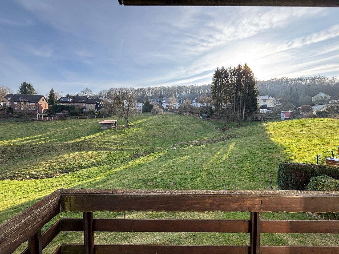 Prodej domu 208 m², pozemek 8.615 m², Bergstrasse 7, Lindlar, Severní Porýní-Vestfálsko Prodej domu 208 m², pozemek 8.615 m², Bergstrasse 7, Lindlar, Severní Porýní-Vestfálsko