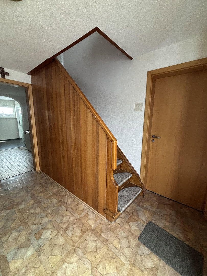 Prodej domu 208 m², pozemek 8.615 m², Bergstrasse 7, Lindlar, Severní Porýní-Vestfálsko Prodej domu 208 m², pozemek 8.615 m², Bergstrasse 7, Lindlar, Severní Porýní-Vestfálsko