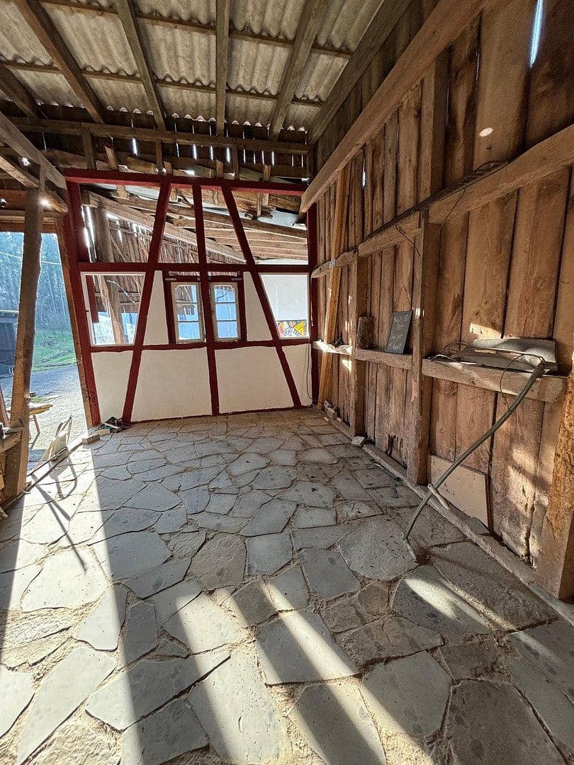 Prodej domu 208 m², pozemek 8.615 m², Bergstrasse 7, Lindlar, Severní Porýní-Vestfálsko Prodej domu 208 m², pozemek 8.615 m², Bergstrasse 7, Lindlar, Severní Porýní-Vestfálsko